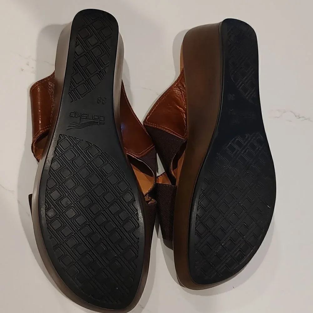 Dansko Brown Ava Wedge Slip On Cross Strap Comfort Sandals Size 38